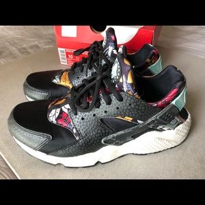 Authentic Nike Huarache Run Print size 10W